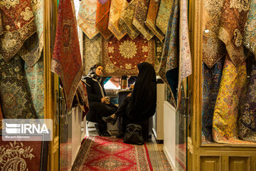 Isfahan handicrafts in Naqsh-e Jahan Square