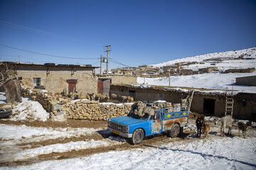 امدادرسانی به روستای آرندی پس از زلزله