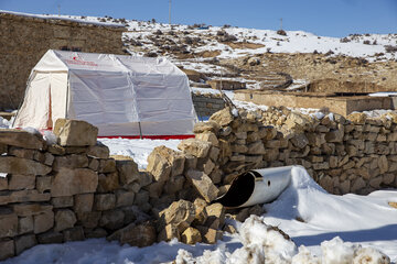 امدادرسانی به روستای آرندی پس از زلزله