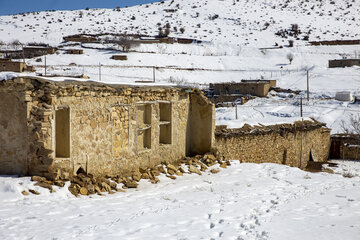 امدادرسانی به روستای آرندی پس از زلزله