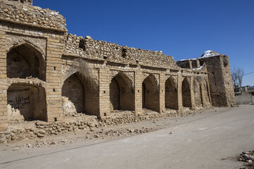 کاروانسرای تاریخی خان زنیان پس از زلزله