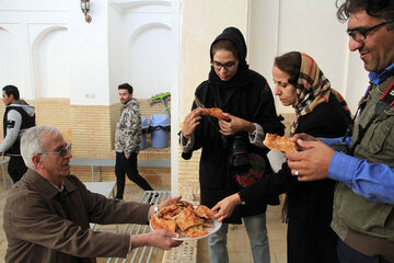 Iran : ancienne fête zoroastrienne  de Sadeh à Taft