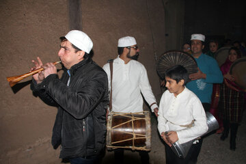 Iran: la fête ancienne zorastrienne de Sadeh à Naft