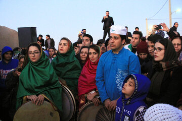 Iran: la fête ancienne zorastrienne de Sadeh à Naft