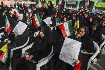 آیین نواختن زنگ چهل و یکمین سالگرد پیروزی انقلاب اسلامی در اهواز