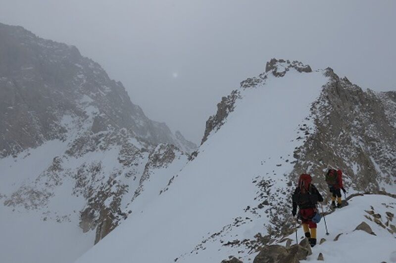کوهنورد زخمی تهرانی از ارتفاعات دماوند نجات داده شد