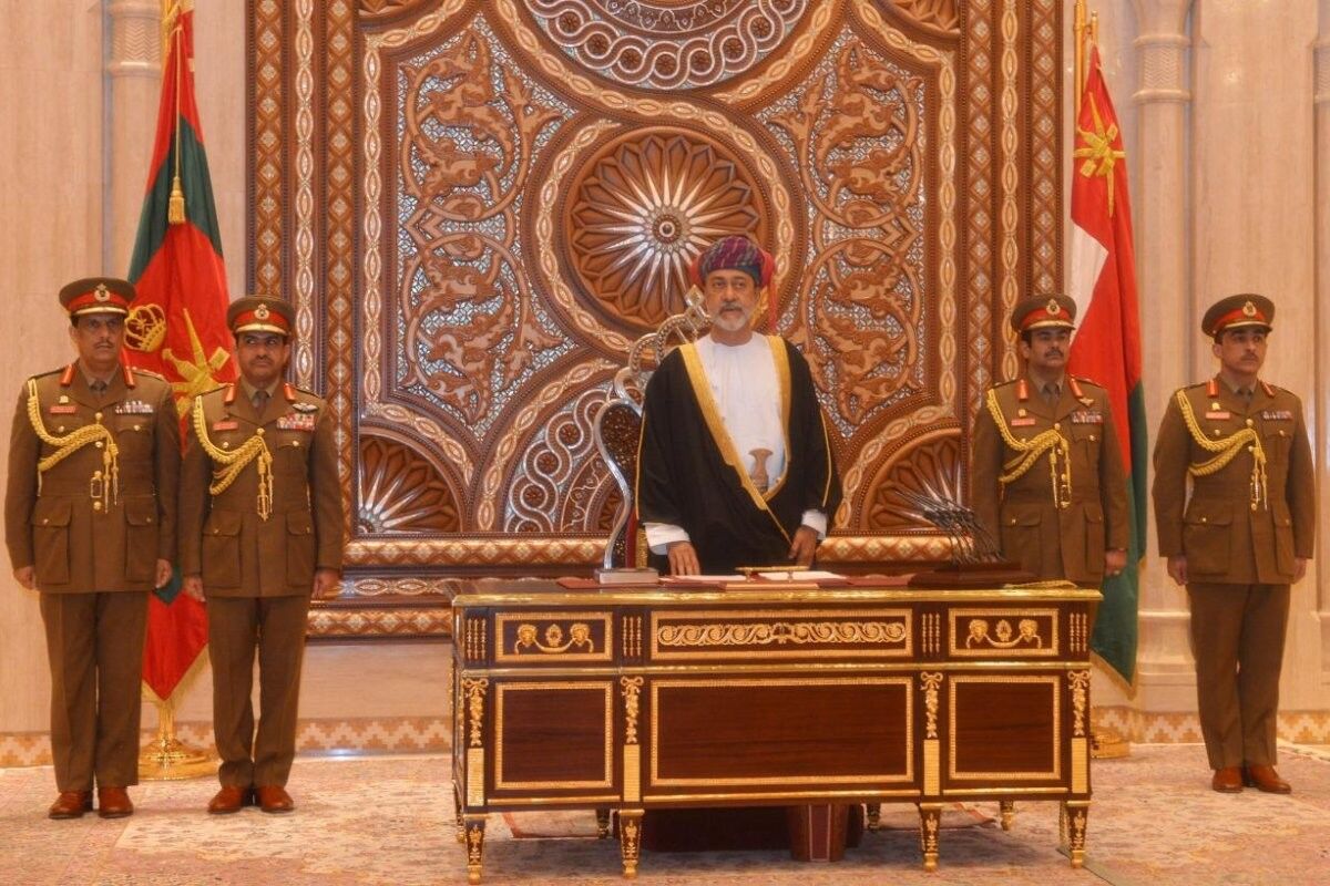 راه پر دست‌انداز پیش‌روی سلطان جدید عمان