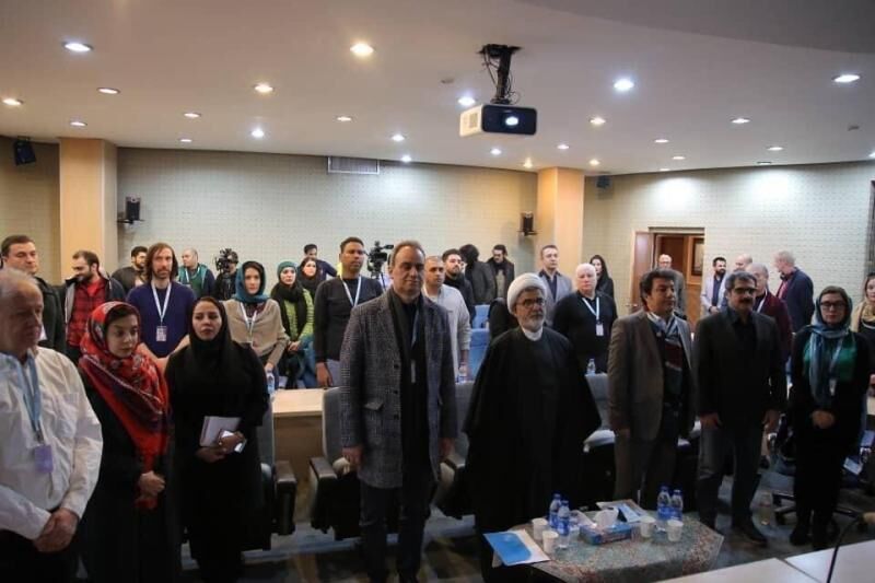 دست صلح و دوستی ملت ایران به سوی جهان دراز است