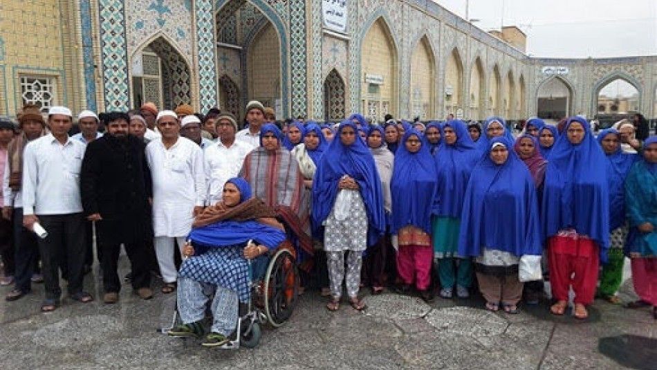 عشرہ فجر کی مناسبت سے امام رضا کے بارگاہ میں 1500غیر ملکی زائرین کا اجتماع عشرہ فجر کی مناسبت سے امام رضا کے بارگاہ میں 1500غیر ملکی زائرین کا اجتماع