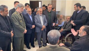 وزیر دفاع از آسایشگاه جانبازان کرمان بازدید کرد
