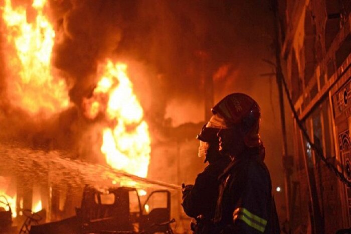 انفجار و آتش سوزی یک مجتمع تعمیرگاهی در قزوین مهار شد