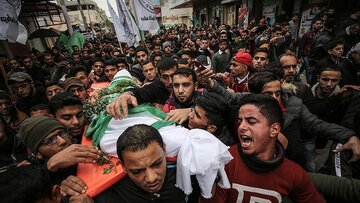 شهادت یک فلسطینی و زخمی شدن ۱۰ نفر دیگر در اردوگاه جنین