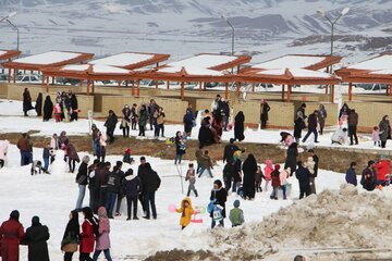 جشنواره زمستانی تخت سلیمان تکاب