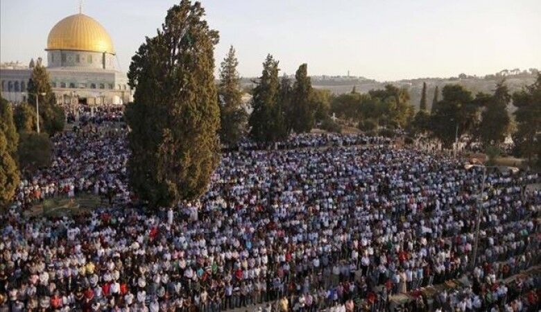 حمله صهیونیست ها به نمازگزاران فلسطینی در مسجدالاقصی