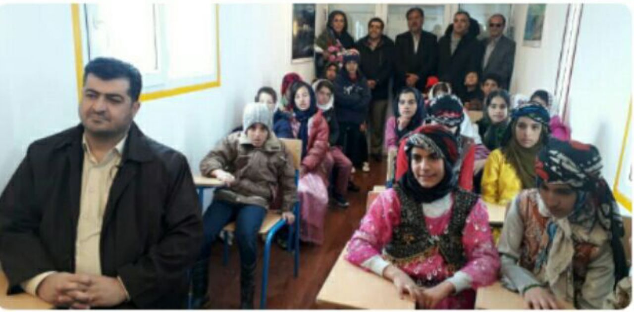 بهرهبرداری از یک مدرسه ۳ کلاسه در دلفان بهرهبرداری از یک مدرسه ۳ کلاسه در دلفان