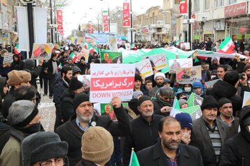 پیام حضور مردم در راهپیمایی ۲۲ بهمن، استقامت و انسجام است