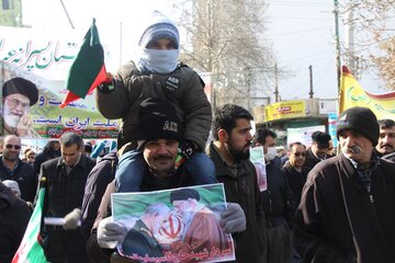 حضور عاشقانه مهابادی‌ها در راهپیمایی 22 بهمن