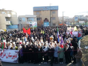 شکوه حضور مردم بوکان در راهپیمایی 22 بهمن