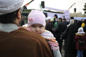 حضور باشکوه مردم سمنان درراهپیمایی 22بهمن