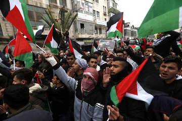 فلسطینی‌ها علیه شهرک‌سازی رژیم صهیونیستی تظاهرات کردند