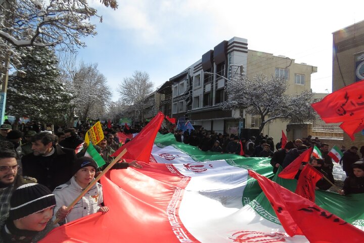 حضور مردم و مسوولان مراغه در راهپیمایی ۲۲ بهمن