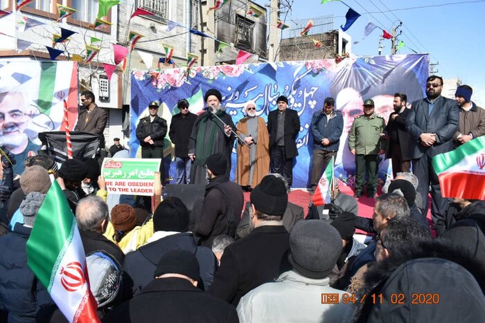 راهپیمایی ۲۲ بهمن اعلام وفاداری مردم در گام دوم انقلاب بود