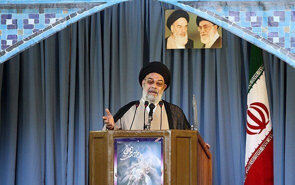 امام جمعه اصفهان: حضور در انتخابات عبادت است امام جمعه اصفهان: حضور در انتخابات عبادت است