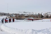 اهالی یک روستای برفگیر مرودشت با بالگرد کمک‌های امدادی دریافت کردند