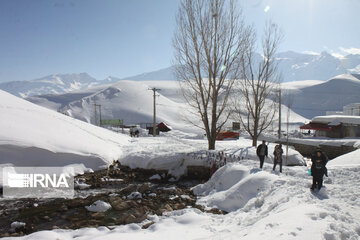 Snowy Kouhrang on slope of Zagros Mount: Beautiful with splendid weather