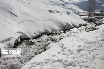 Snowy Kouhrang on slope of Zagros Mount: Beautiful with splendid weather