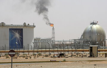 افزایش صادرات ۶۰۰ هزار بشکه‌ای نفت عربستان از ماه آینده