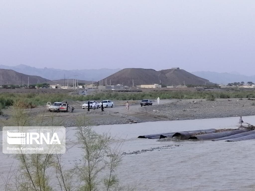  رودخانه‌های ۷ روستای شیروان لایروبی شد