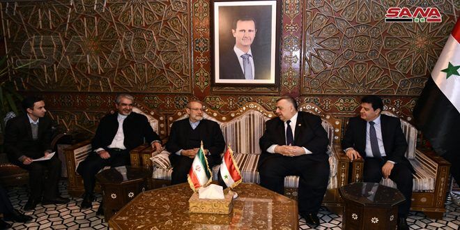 لاريجاني يلتقي بنظيره السوري ويزور مرقد السيدة زينب (س) في دمشق لاريجاني يلتقي بنظيره السوري ويزور مرقد السيدة زينب (س) في دمشق