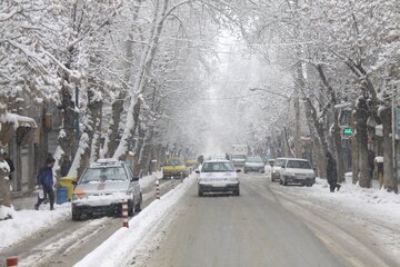 یک روز برفی در مهاباد