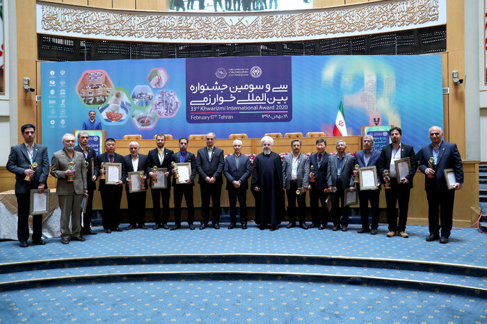 رییس جمهوری از  ۱۵ طرح برگزیده جشنواره خوارزمی تقدیر کرد