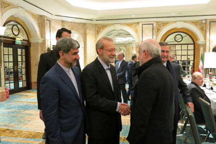 Larijani: Iran ready for political dialogue with Arab neighbors