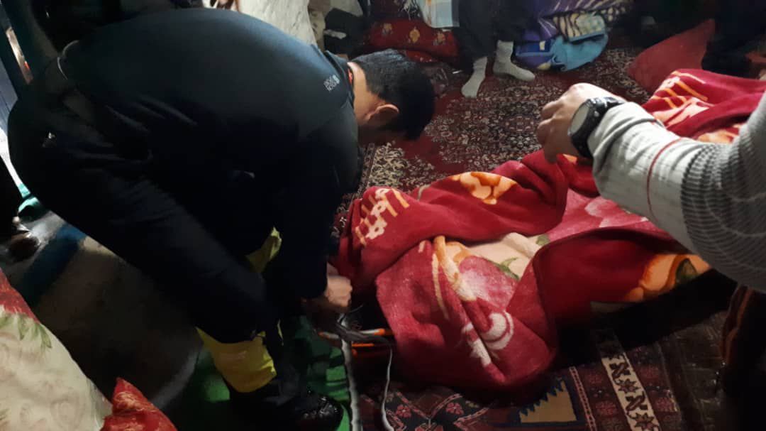 امداد گران هلال احمر و مصدوم امداد گران هلال احمر و مصدوم