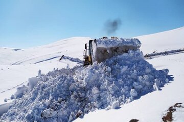 بازگشایی مسیرهای روستایی مهاباد در آستانه انتخابات