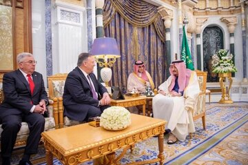 وزیر خارجه آمریکا با پادشاه عربستان دیدار کرد