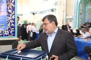 استاندار هرمزگان و نماینده ولی فقیه در صف رای گیری انتخابات مجلس