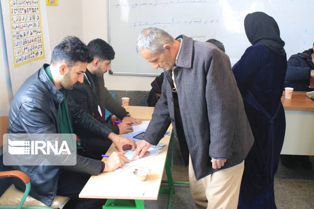حضور پرشور مرزنشینان آذربایجان‌غربی پای صندوق‌های رای