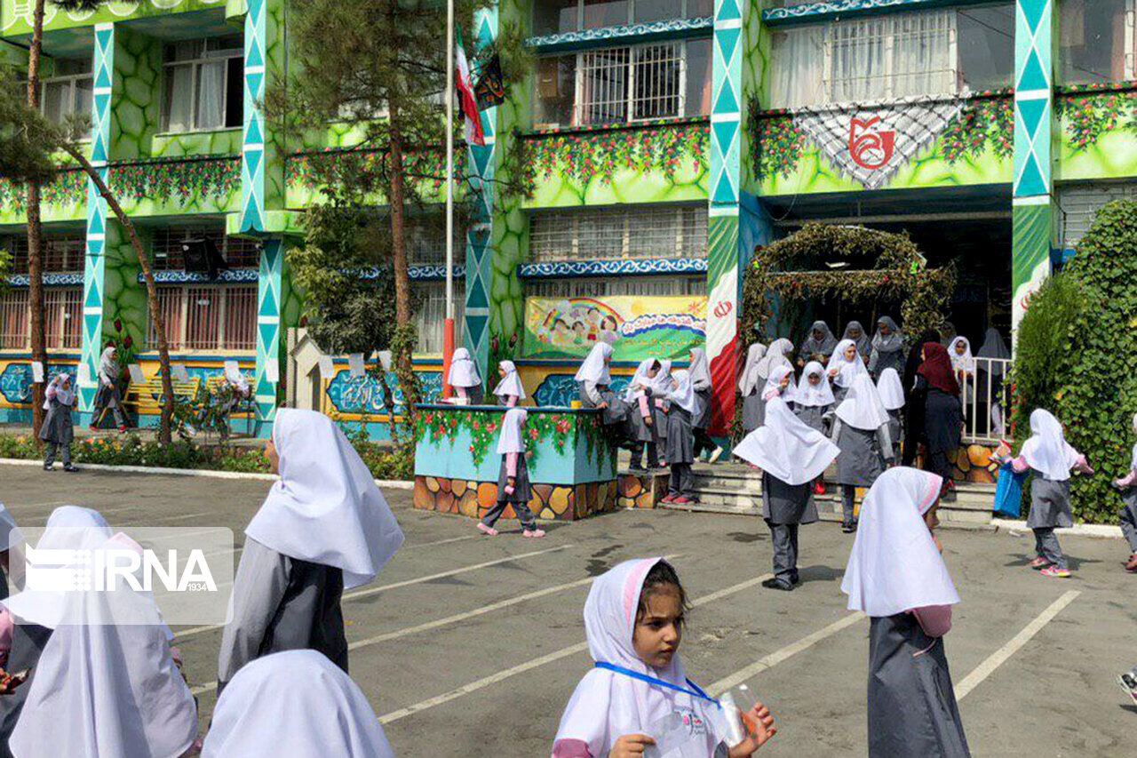 مدارس میزبان شعب رای در خراسان شمالی ضدعفونی شد