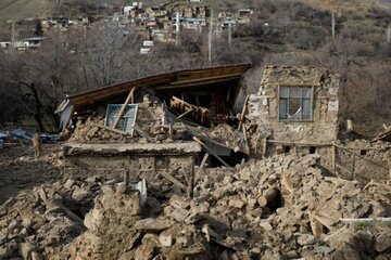 یونان با زلزله زدگان ایران ابراز همدردی کرد