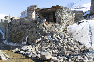 خسارات زمین لرزه در سه روستای بخش قطور خوی