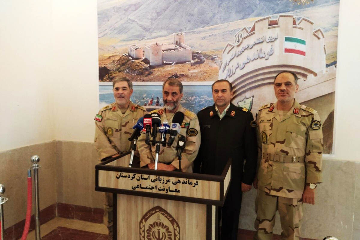 لتقوم باكستان بالقبض على الإرهابيين وتسليمهم الى حرس الحدود الإيراني
لتقوم باكستان بالقبض على الإرهابيين وتسليمهم الى حرس الحدود الإيراني