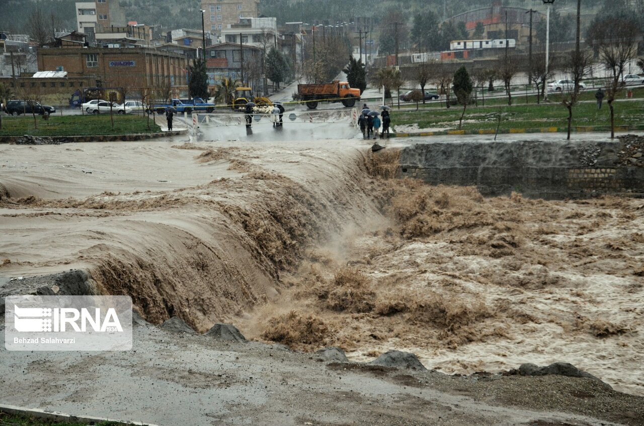 افزایش ناگهانی سطح آب رودخانه ها در برخی نقاط  فارس، هشدار هواشناسی