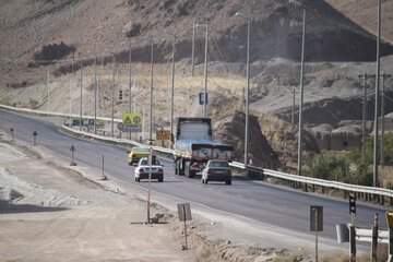 تردد در جاده سیلزده پلدختر - کرمانشاه برقرار شد