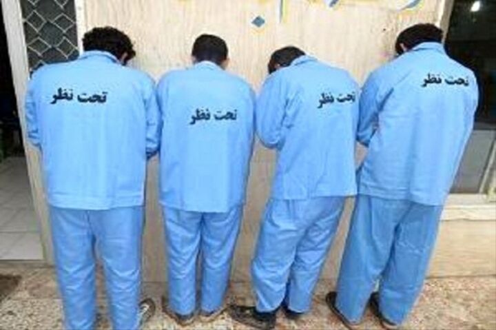 باند سارقان اماکن خصوصی در دیر بوشهر متلاشی شد باند سارقان اماکن خصوصی در دیر بوشهر متلاشی شد