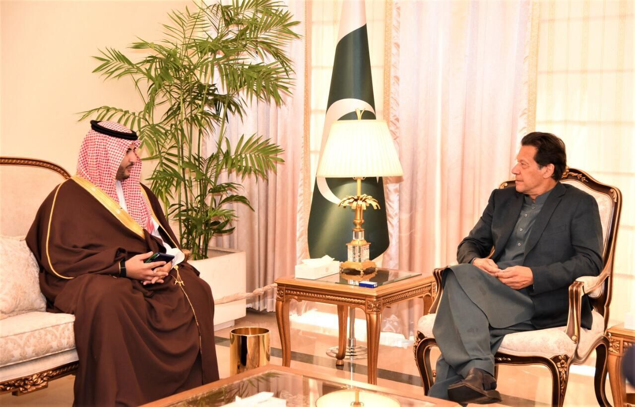 مقام سعودی با نخست وزیر پاکستان دیدار کرد