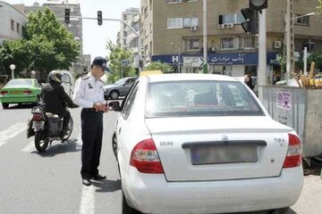 پلیس راهور: خودروی رانندگان خاطی به پارکینگ منتقل می‌شود